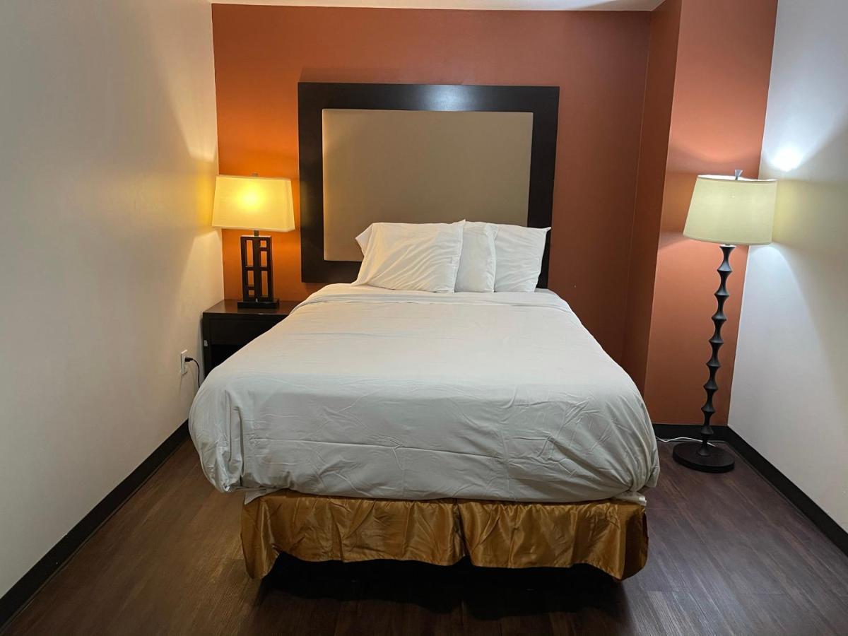 Tourist Hotel