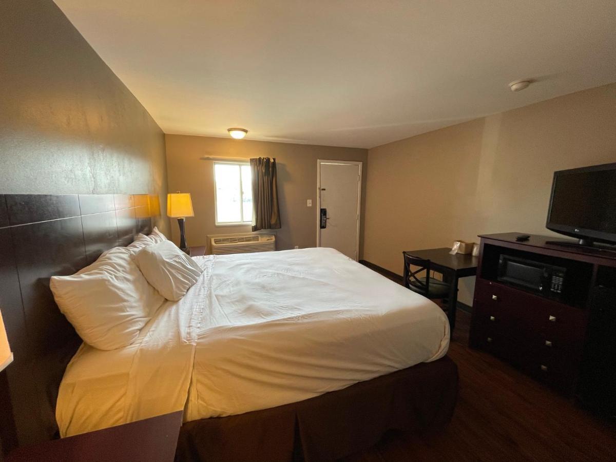 Tourist Hotel
